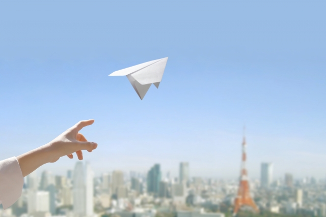 新海誠展 関連催事「作って飛ばそう！ 紙飛行機！」
