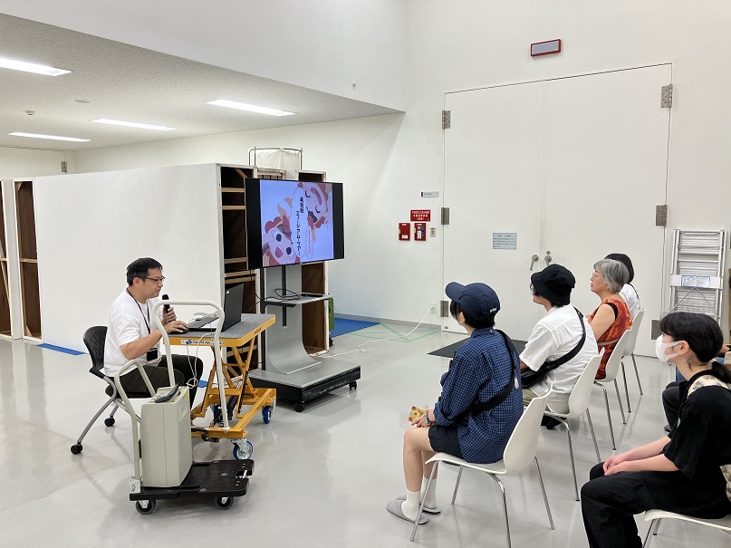 美術館について少し勉強します