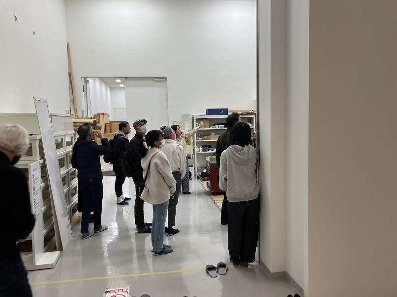 展示室の裏には器材がたくさん並んでいます。